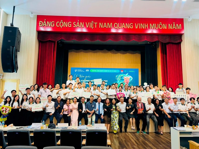 Hình 2. Hình ảnh các đội thi tại vòng chung kết