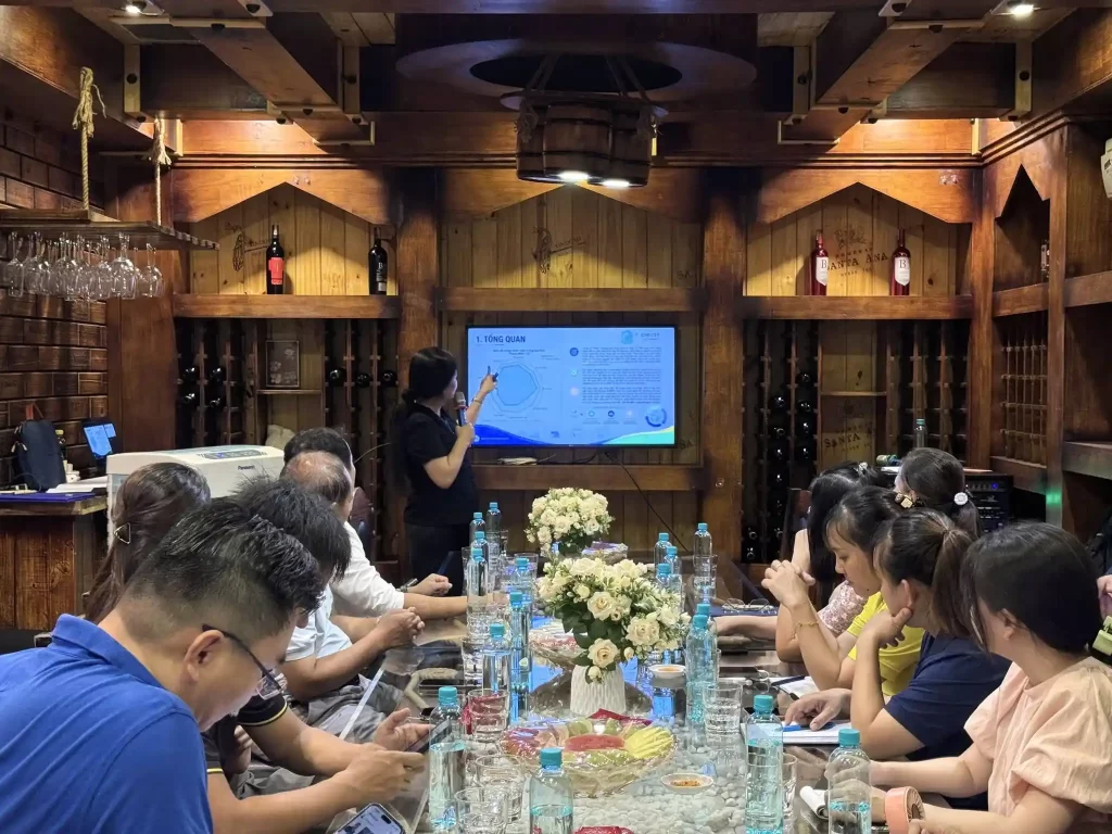 Phiên làm việc chuyên sâu cùng với các chuyên gia.